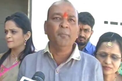 Vader laat 90 huizen voor arme gezinnen bouwen als huwelijksgeschenk voor dochter