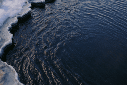 Meisje (9) overleden nadat ze door ijs zakte tijdens quadtocht met vader