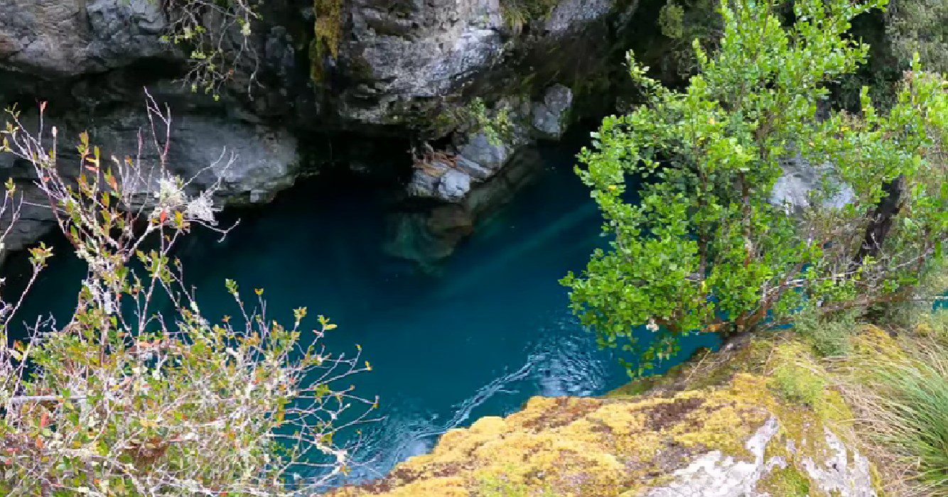 Het helderste meer ter wereld maar erin zwemmen is strikt verboden