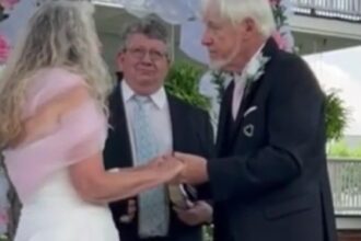 Bruid vraagt doktoren die haar kanker behandelden om haar naar altaar te begeleiden